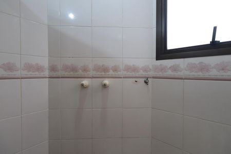 Apartamento à venda com 191m², 4 quartos e 3 vagasBanheiro da Suíte 2