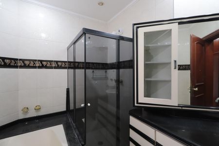 Apartamento à venda com 191m², 4 quartos e 3 vagasBanheiro da Suíte
