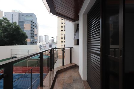 Apartamento à venda com 191m², 4 quartos e 3 vagasSacada Suíte