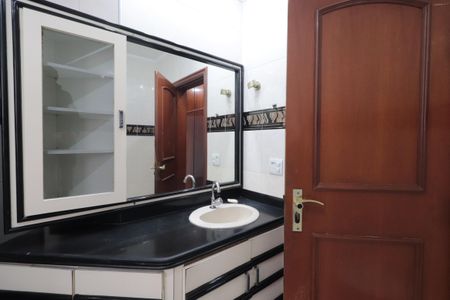 Apartamento à venda com 191m², 4 quartos e 3 vagasBanheiro da Suíte