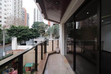 Apartamento à venda com 191m², 4 quartos e 3 vagasSacada