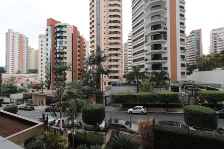 Apartamento à venda com 191m², 4 quartos e 3 vagasVista da Sacada