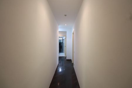 Apartamento à venda com 191m², 4 quartos e 3 vagasCorredor
