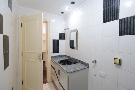 Apartamento à venda com 191m², 4 quartos e 3 vagasBanheiro Corredor