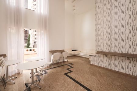 Apartamento à venda com 191m², 4 quartos e 3 vagasÁrea comum - Salão de festas