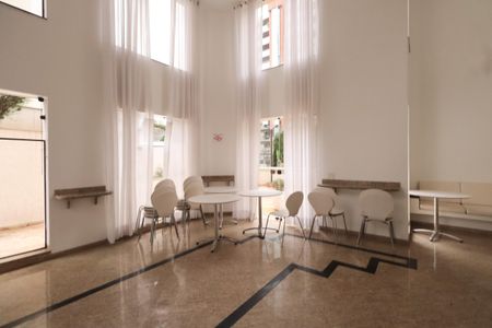 Apartamento à venda com 191m², 4 quartos e 3 vagasÁrea comum - Salão de festas