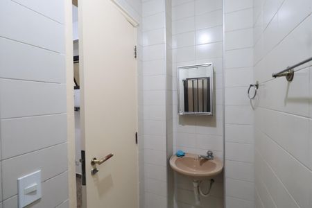 Apartamento à venda com 191m², 4 quartos e 3 vagasBanheiro de serviço