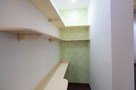 Apartamento à venda com 191m², 4 quartos e 3 vagasCorredor