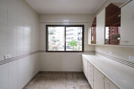 Apartamento à venda com 191m², 4 quartos e 3 vagasCozinha