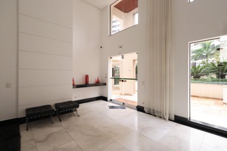 Apartamento à venda com 191m², 4 quartos e 3 vagasHall social