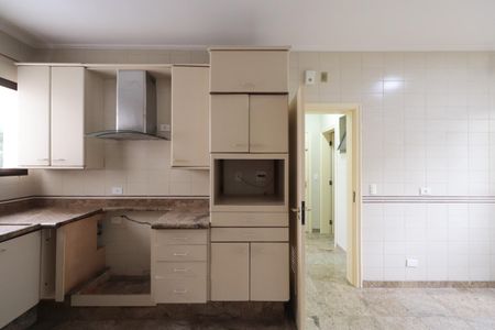 Apartamento à venda com 191m², 4 quartos e 3 vagasCozinha