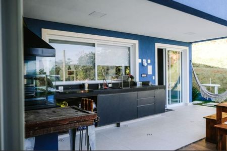 Foto 01 de casa de condomínio à venda com 4 quartos, 430m² em Parque Sinai, Santana de Parnaíba