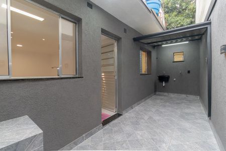 Quintal de casa para alugar com 1 quarto, 26m² em Vila Invernada, São Paulo