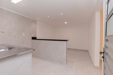 Sala de casa para alugar com 1 quarto, 24m² em Vila Invernada, São Paulo