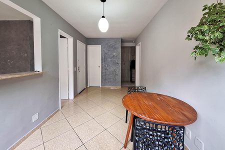 Sala de apartamento à venda com 3 quartos, 63m² em Maria Paula, Niterói