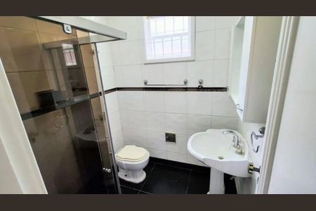 Casa para alugar com 415m², 3 quartos e 3 vagasBanheiro