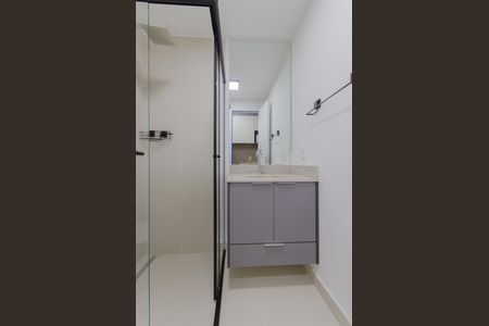 Banheiro de kitnet/studio para alugar com 1 quarto, 28m² em Ipiranga, São Paulo