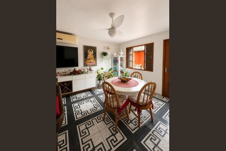 Casa para alugar com 49m², 2 quartos e 3 vagas