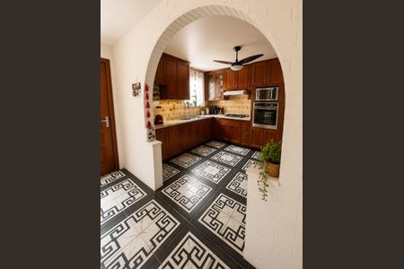 Casa para alugar com 49m², 2 quartos e 3 vagas