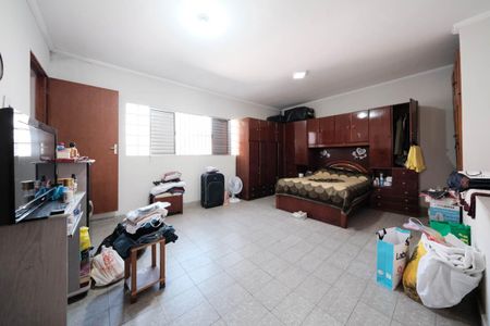 Casa à venda com 403m², 4 quartos e 4 vagasSuíte