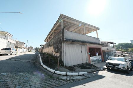 Casa à venda com 403m², 4 quartos e 4 vagasFachada
