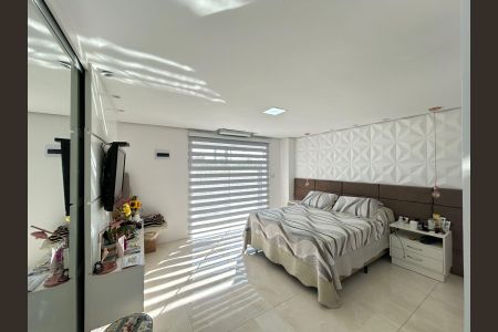 Casa à venda com 216m², 3 quartos e 4 vagasSuite 1