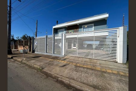 Casa à venda com 216m², 3 quartos e 4 vagasFachada