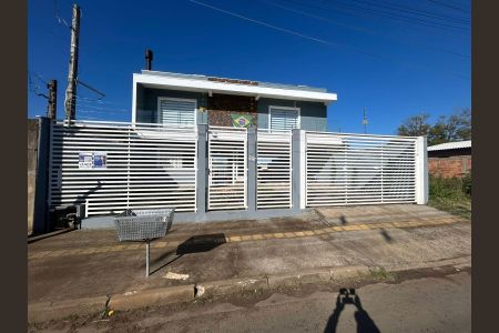 Casa à venda com 216m², 3 quartos e 4 vagasFachada