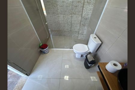 Casa à venda com 216m², 3 quartos e 4 vagasBanheiro