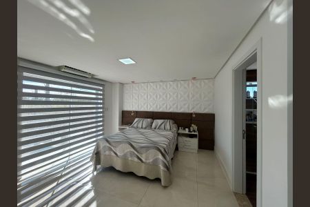 Casa à venda com 216m², 3 quartos e 4 vagasSuite 1