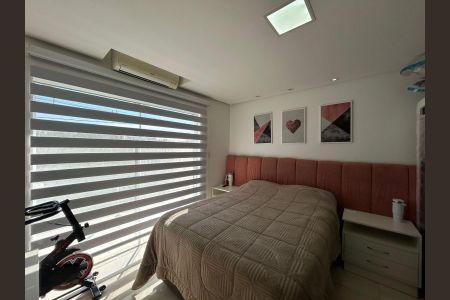 Casa à venda com 216m², 3 quartos e 4 vagasSuite 2
