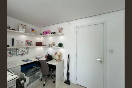 Casa à venda com 216m², 3 quartos e 4 vagasSuite 2