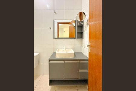 Casa para alugar com 100m², 2 quartos e 1 vagaBanheiro da Suíte 2