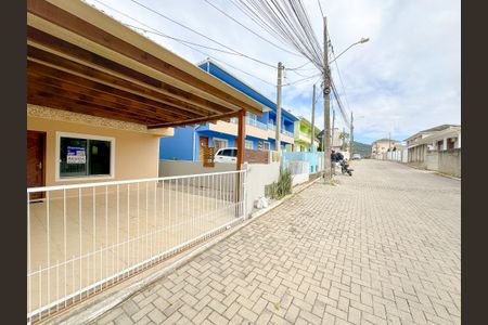 Casa para alugar com 100m², 2 quartos e 1 vagaVista da Rua