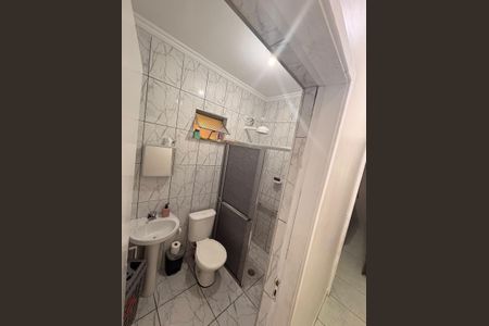 Banheiro de casa para alugar com 2 quartos, 117m² em Parque Residencial Marengo, Suzano