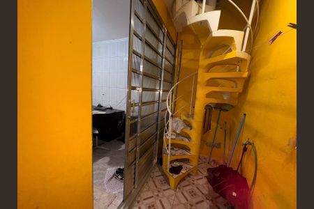 Corredor de casa para alugar com 2 quartos, 117m² em Parque Residencial Marengo, Suzano