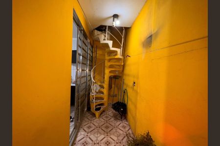 Corredor de casa para alugar com 2 quartos, 117m² em Parque Residencial Marengo, Suzano