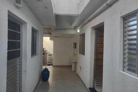 Casa para alugar com 30m², 1 quarto e sem vagaQuintal