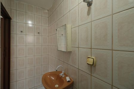 Casa para alugar com 80m², 1 quarto e 1 vaga Casa para alugar com 80m², 1 quarto e 1 vagaBanheiro