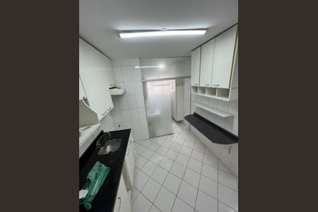 Cozinha de apartamento para alugar com 3 quartos, 65m² em Vila Itapegica, Guarulhos