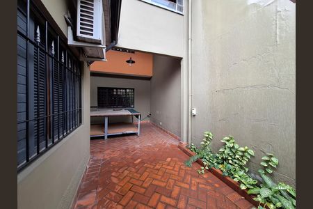 Casa à venda com 350m², 5 quartos e 4 vagas Casa à venda com 350m², 5 quartos e 4 vagasQuintal
