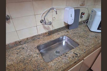 Casa à venda com 350m², 5 quartos e 4 vagas Casa à venda com 350m², 5 quartos e 4 vagasCozinha