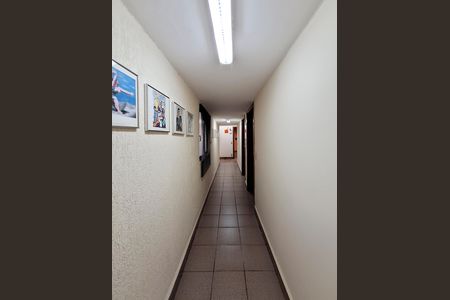 Casa à venda com 350m², 5 quartos e 4 vagas Casa à venda com 350m², 5 quartos e 4 vagasHall