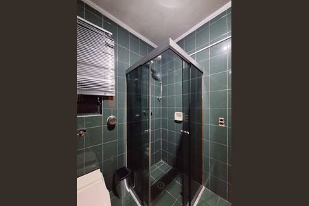 Casa à venda com 350m², 5 quartos e 4 vagas Casa à venda com 350m², 5 quartos e 4 vagasBanheiro 2