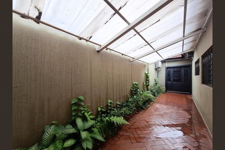 Casa à venda com 350m², 5 quartos e 4 vagas Casa à venda com 350m², 5 quartos e 4 vagasEntrada