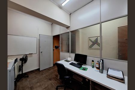 Casa à venda com 350m², 5 quartos e 4 vagas Casa à venda com 350m², 5 quartos e 4 vagasQuarto 3