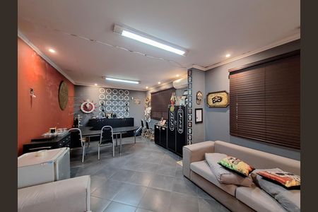 Sala de casa à venda com 5 quartos, 350m² em Carandiru, São Paulo