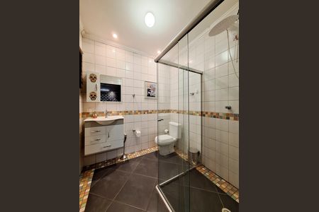 Banheiro de casa à venda com 5 quartos, 350m² em Carandiru, São Paulo