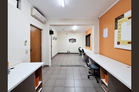 Casa à venda com 350m², 5 quartos e 4 vagas Casa à venda com 350m², 5 quartos e 4 vagasQuarto 4