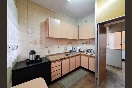 Cozinha de casa à venda com 5 quartos, 350m² em Carandiru, São Paulo